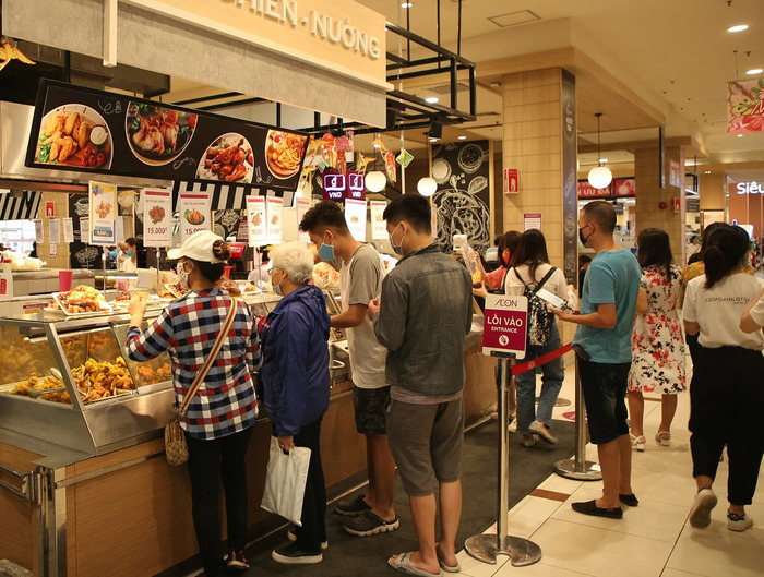 Thiên đường ẩm thực “vạn người mê” tại siêu thị AEON lúc nào cũng tấp nập khách hàng 