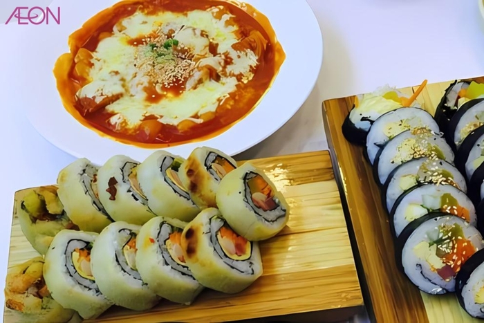 Cơm cuộn Hàn Quốc một món ăn tiện lợi mà không kém phần thơm ngon (Nguồn ảnh Foody)