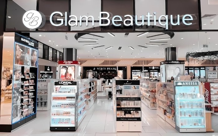 Glam Beautique cung cấp đầy đủ các sản phẩm từ chăm sóc cơ thế cho các mỹ phẩm đến từ các thương hiệu lớn như: L'Oreal, Anessa, O Hui,...